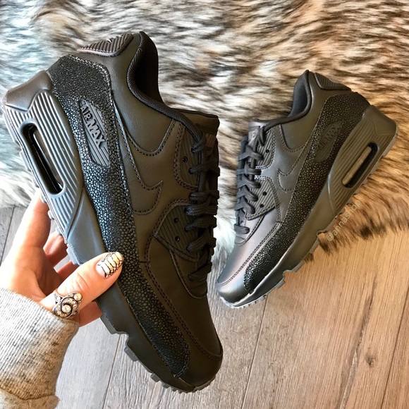 Nike sapatos Nwt Air Max Caviar Triple Preto Poshmark Nike Nike Nike sapatos Nwt Air Max Caviar Triple Preto Poshmark ccab27
